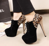 Cód. BO216 - Ankle Boot Salto Onça